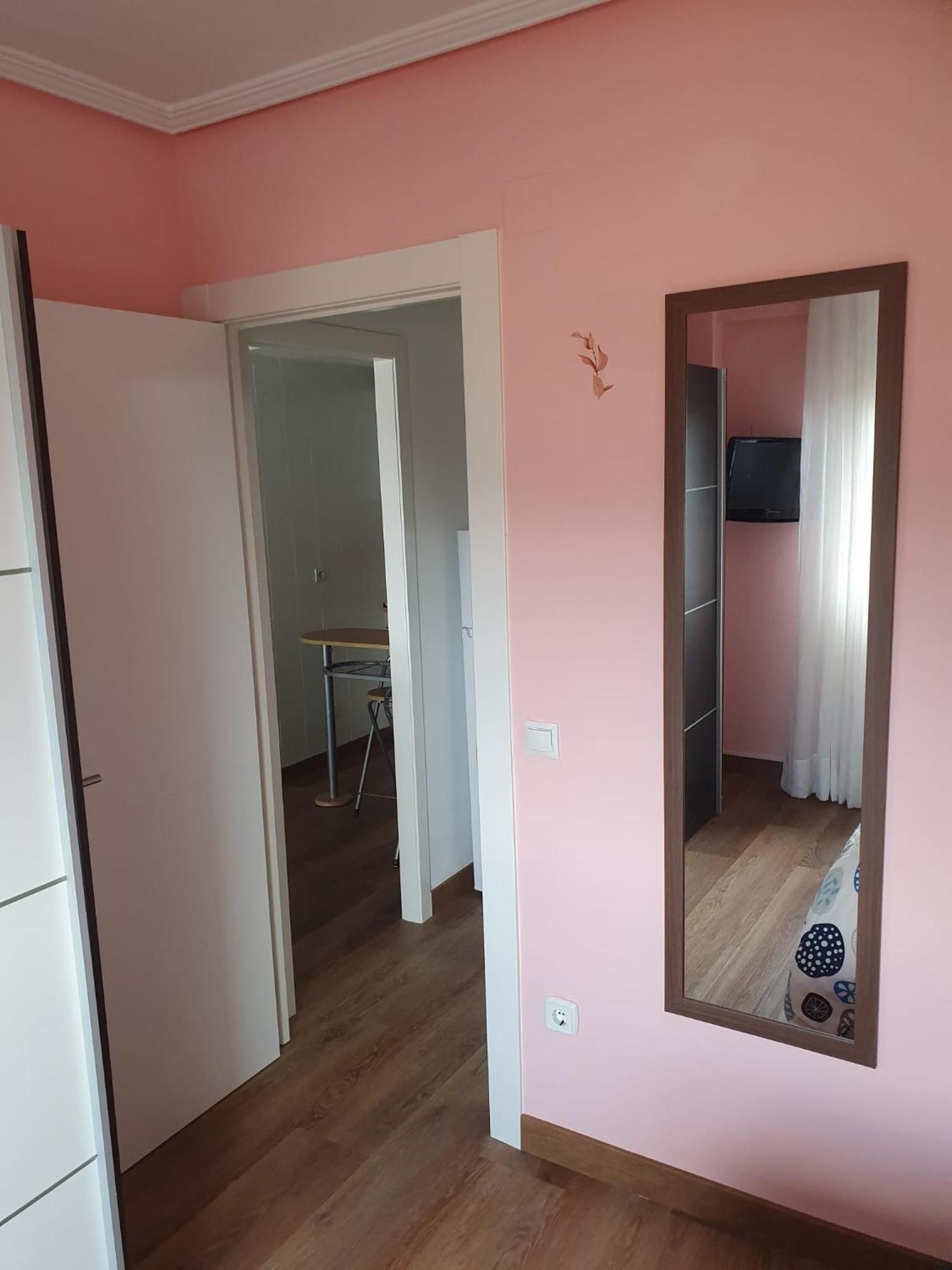 Vistas Monte Naranco Apartamento Con Parking 5Euros Al Dia Oviedo Exteriér fotografie